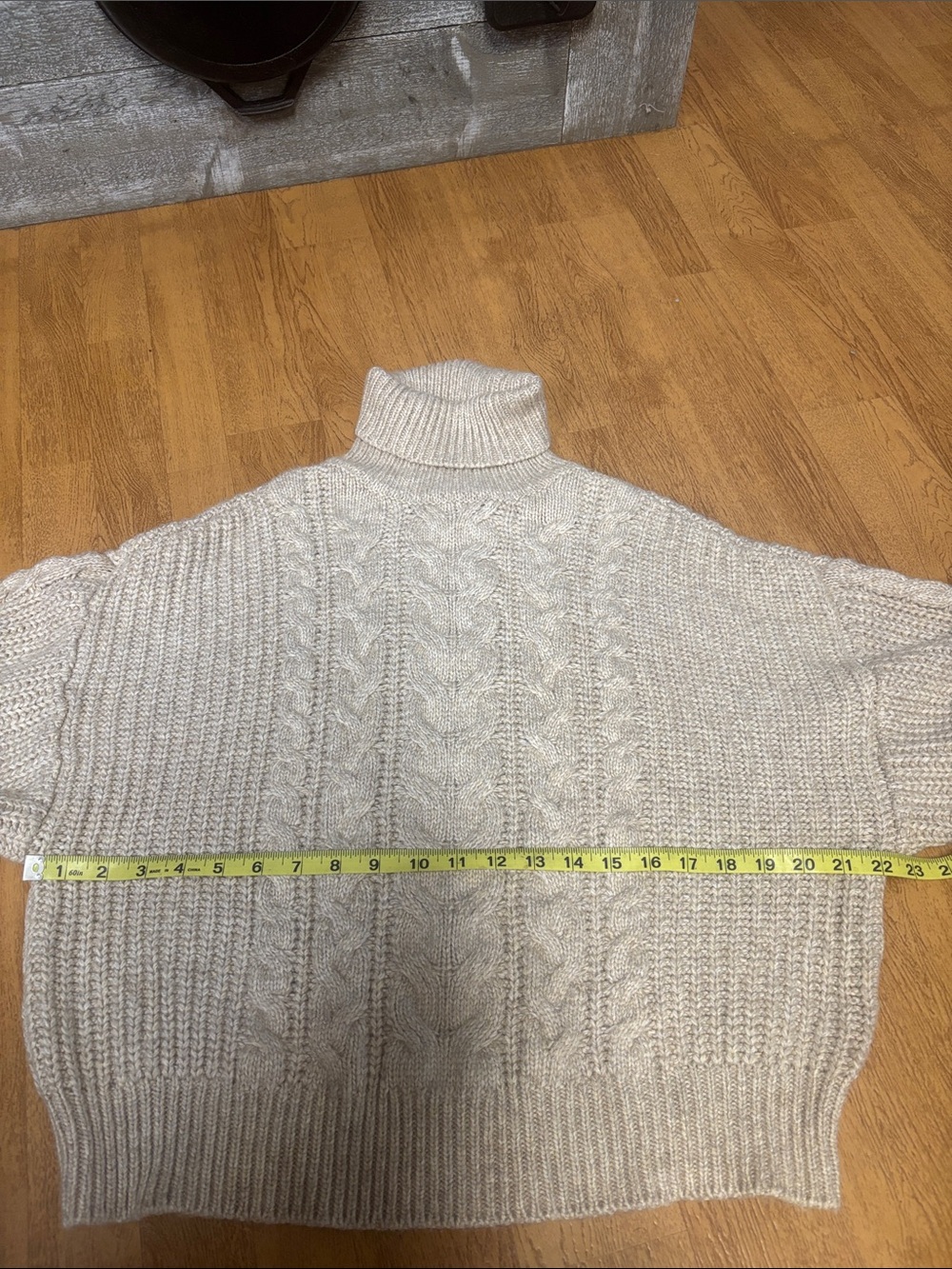 Worthington Vintage Cable Knit Turtleneck Sweater Beige Size M - Picture 10 of 10